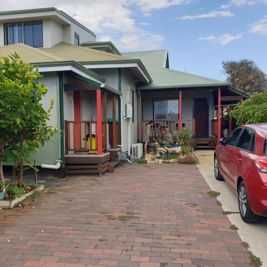 Bunbury'S Most Convenient Location Luaran gambar